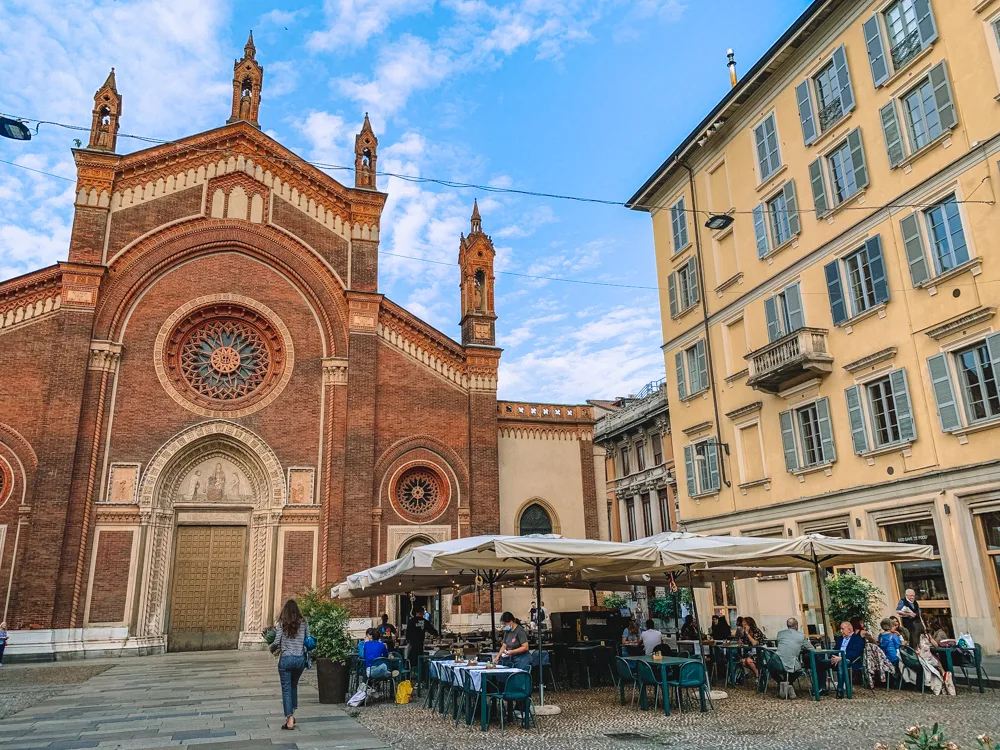 Exploring Brera neighbourhood in Milan, Italy - a must-see on any Milan 2-day itinerary