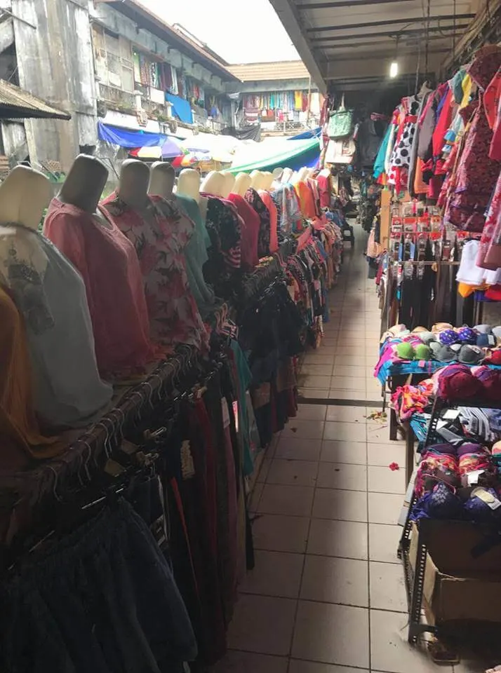 The colourful market of Ubud