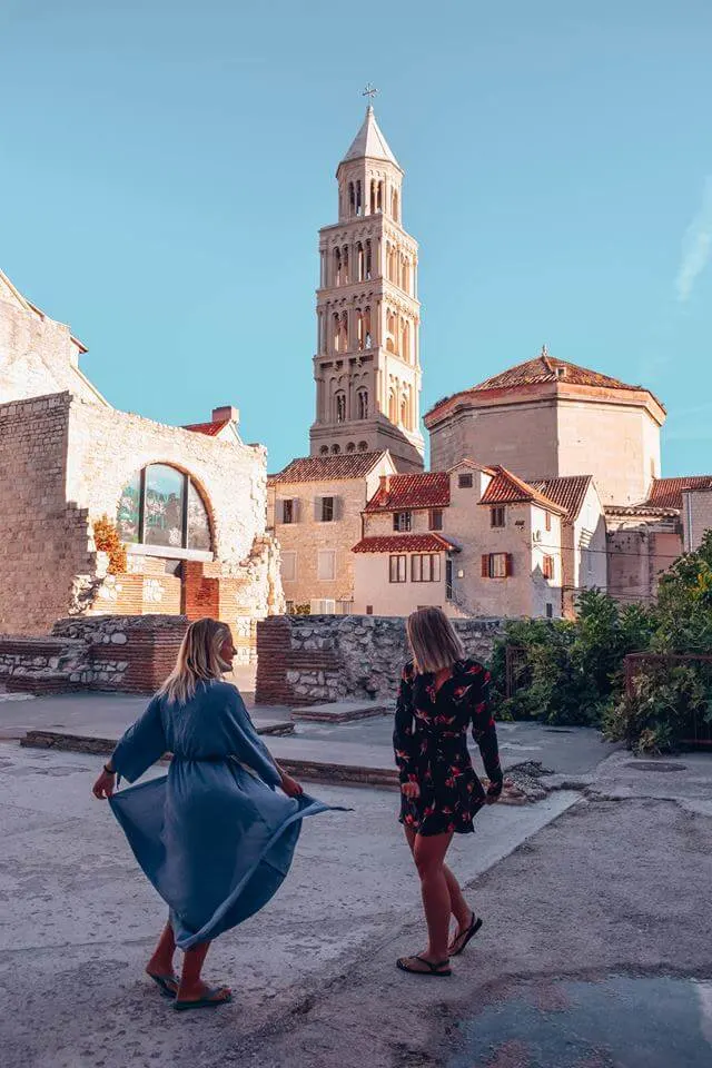 Exploring the side streets of Split in the early morning