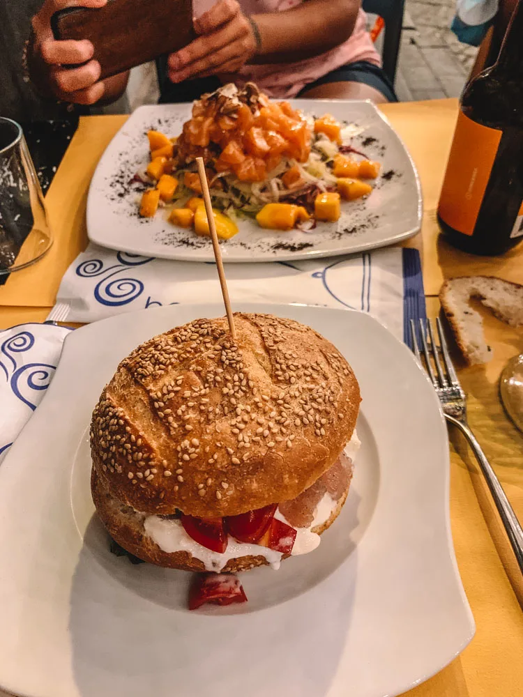 Our tasty tartares and tartare burgers from Fisharia in Catania