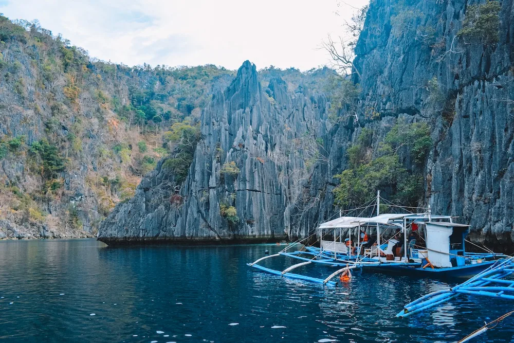 A traditional Filipino boat at the twin lagoons in Coron