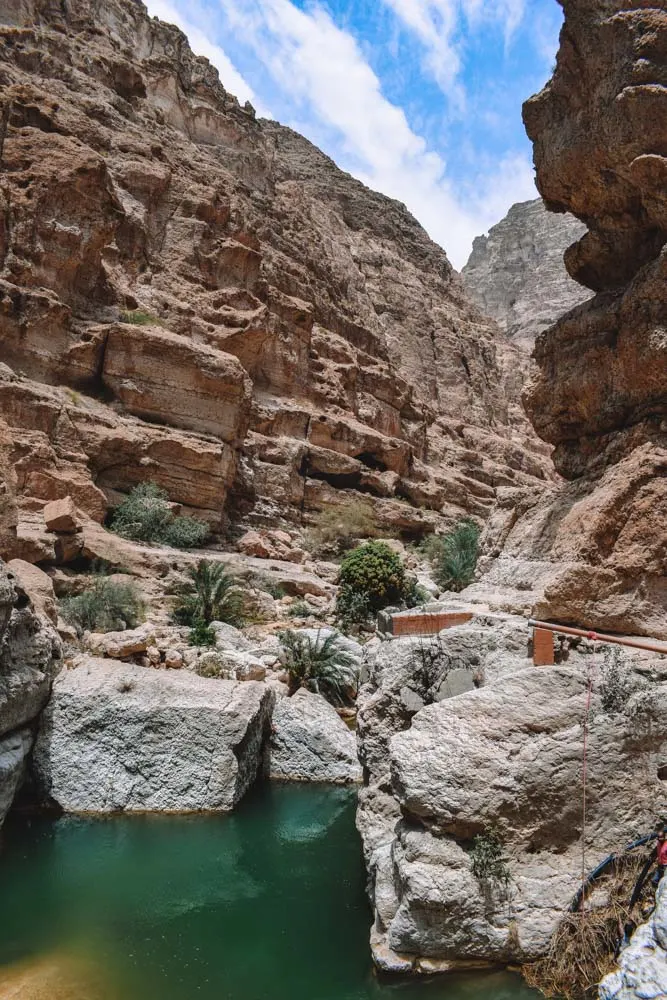 Freshwater pools you can swim in the Wadi Shab