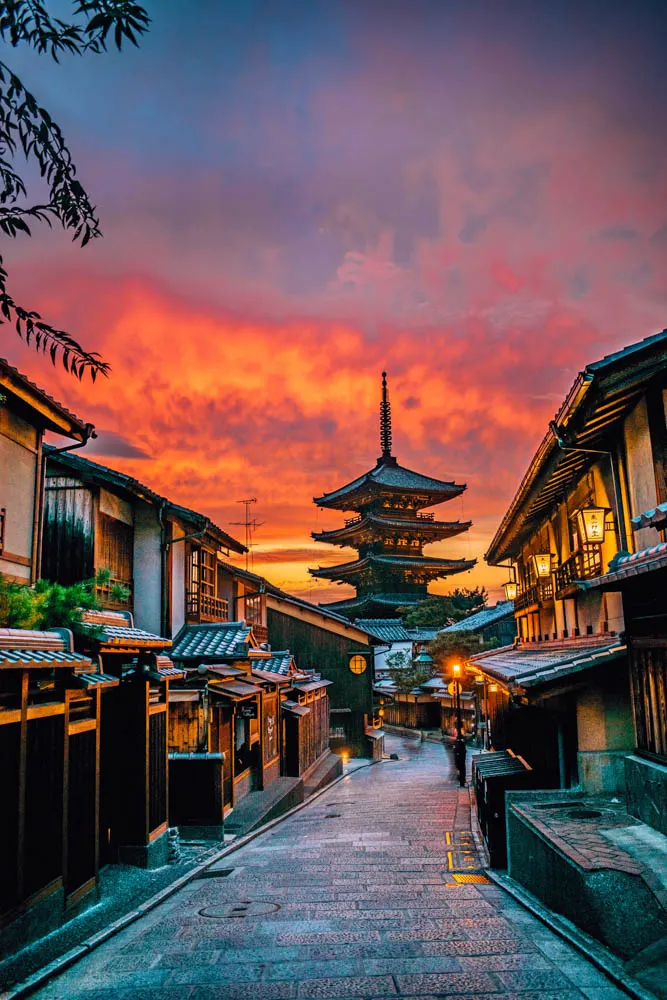 The street leading up to the pagoda of Hokanji temple, also known as Yasaka pagoda, at sunset