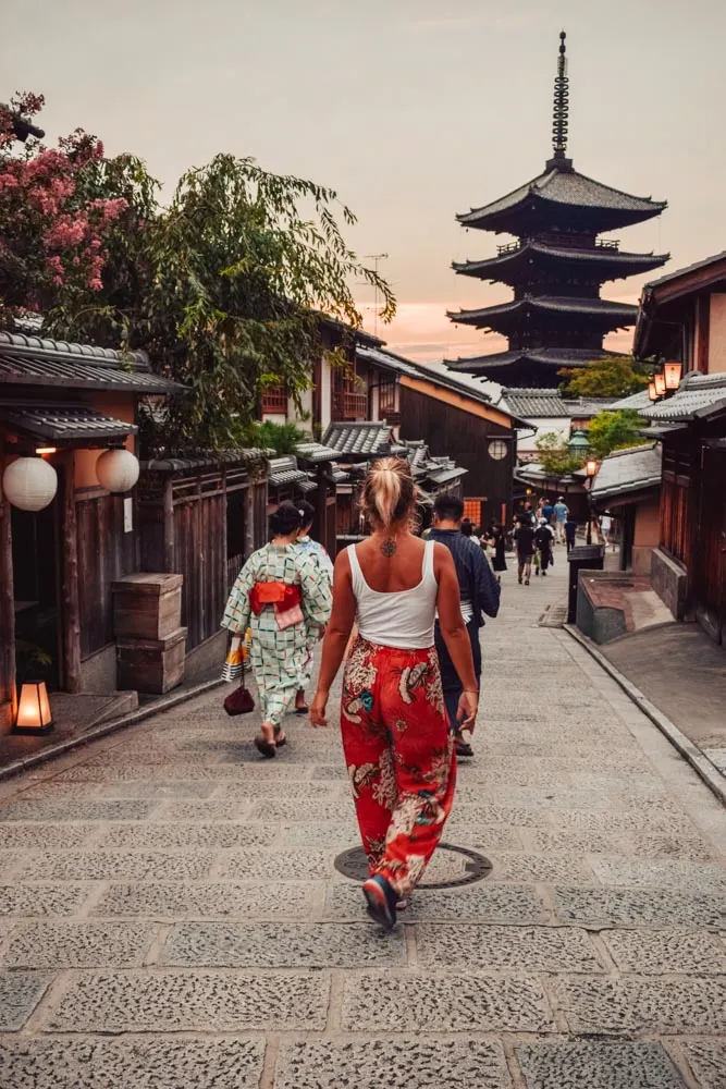 Wandering the streets of Kyoto under the distinctive Hokanji temple pagoda