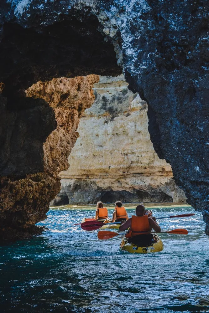 Kayaking through the arches and sea caves of Ponta da Piedade