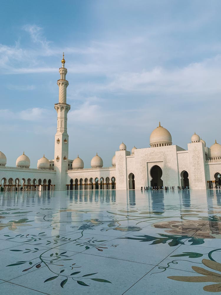 Exploring Sheikh Zayed Grand Mosque in Abu Dhabi - getting out of Dubai is also important for any Dubai itinerary!