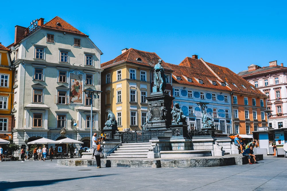 The colourful houses of Hauptplatz in Graz