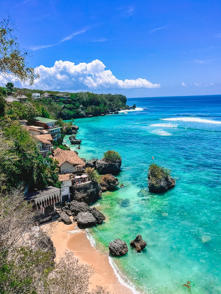 The epic view over Padang Padang and Bingin on the right from the top of the cliffs