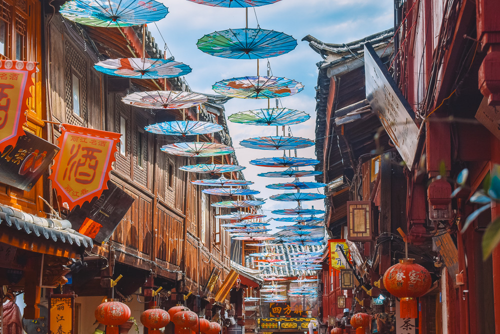 Exploring the picturesque streets of Lijiang Ancient Town in Yunnan, China